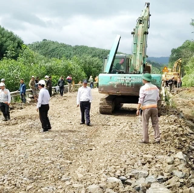 Đến khoảng 16h ngày 3.12, đoạn đường trên chính thức thông xe trở lại. Ảnh: T.X