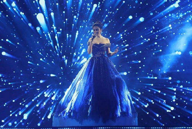 Nguyễn Thị Huyền từng được Đàm Vĩnh Hưng động viên đi theo con đường ca hát bởi cô sở hữu chất giọng cảm xúc, khỏe khoắn không khác gì một ca sĩ chuyên nghiệp.