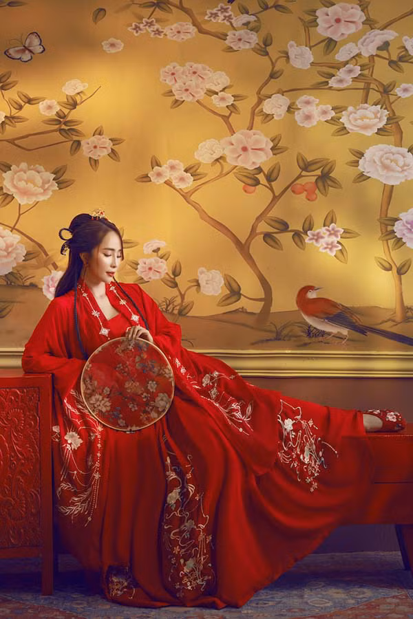 Trong thời gian sắp tới, Quỳnh Nga có khát vọng sẽ cùng chị em khám phá thêm khả năng của bản thân, giúp chị em giữ gìn vẻ đẹp dịu dàng và mềm mại từ ngoại hình đến tâm hồn.