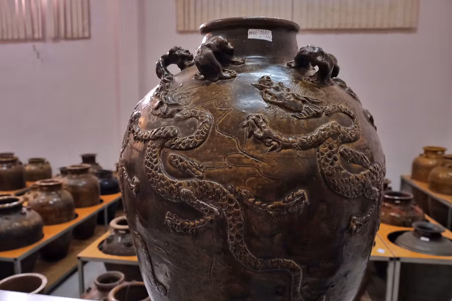  Một cổ vật gốm tiêu biểu cho dòng gốm Gò Sành. Ảnh: Hoàng Ngọc