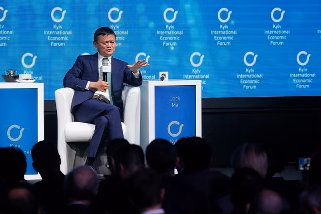 Vẫn còn quá sớm để có thể kết luận rằng Jack Ma sẽ gục ngã. Vẫn còn quá sớm để có thể kết luận rằng Jack Ma sẽ gục ngã.