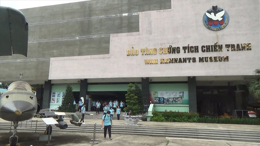 Ngành du lịch TPHCM xem công tác phòng chống dịch là nhiệm vụ trọng tâm. Ảnh: Huân Cao