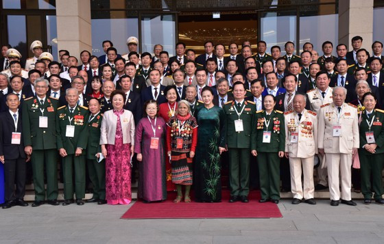 Chủ tịch Quốc hội Nguyễn Thị Kim Ngân gặp Anh hùng Lao động, Anh hùng Lực lượng vũ trang nhân dân và Chiến sĩ thi đua toàn quốc giai đoạn 2016 - 2020  Chủ tịch Quốc hội Nguyễn Thị Kim Ngân gặp Anh hùng Lao động, Anh hùng Lực lượng vũ trang nhân dân và Chiến sĩ thi đua toàn quốc giai đoạn 2016 - 2020