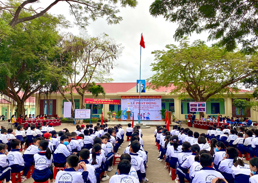 Quang cảnh lễ phát động. Ảnh: Hồng Thi.