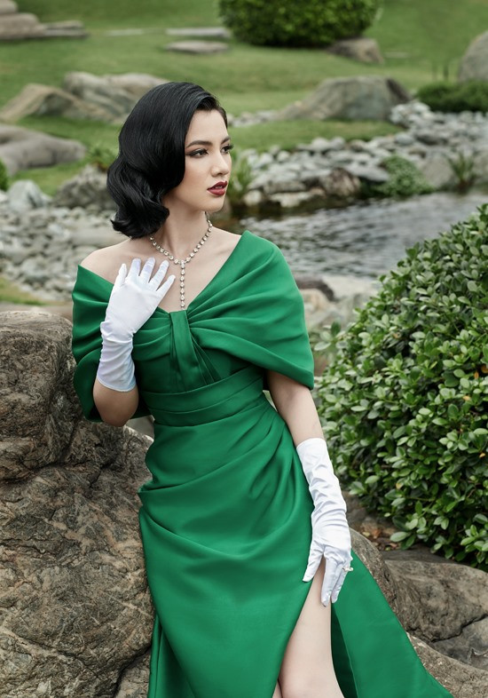 Vẻ đẹp của mỹ nhân quê An Giang tạo nhiều cảm hứng cho các NTK sáng tạo các bộ cánh lộng lẫy.