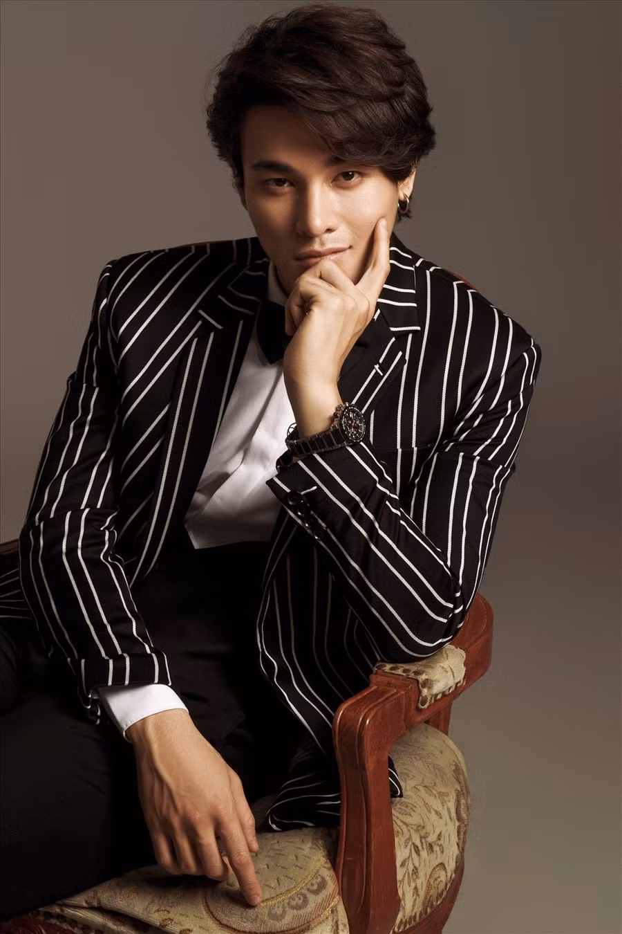 “Gái Già Lắm Chiêu V - Những Cuộc Đời Vương Giả” là một bộ phim thuộc thể loại gia đấu do MAR6 Pictures sản xuất, Lotte Entertainment phát hành, dự kiến ra mắt vào Mùng 1 Tết 2021. Ảnh: Milor Trần.