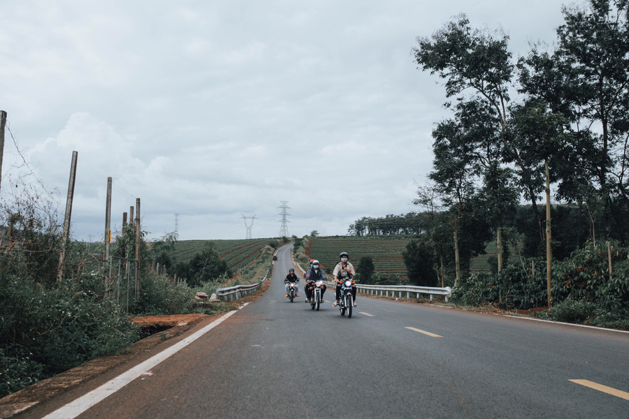 Khoa luôn giới thiệu tới bè bạn những cung đường đẹp của Gia Lai. Ảnh Tạ Ngọc Anh Khoa