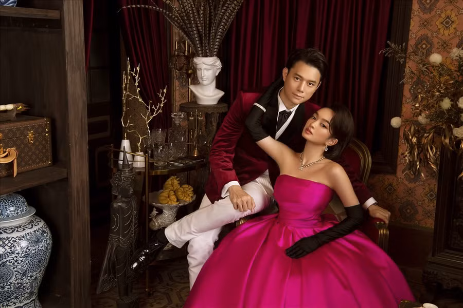 "Gái già lắm chiêu V - Những cuộc đời vương giả" có một bước nâng cấp hơn về mọi thứ từ bối cảnh, dàn dựng cho đến chiều sâu về nội dung. Chính vì thế, nữ chính Kaity Nguyễn cho biết cô cũng gặp không ít áp lực khi nhập vai một cô gái thượng lưu.