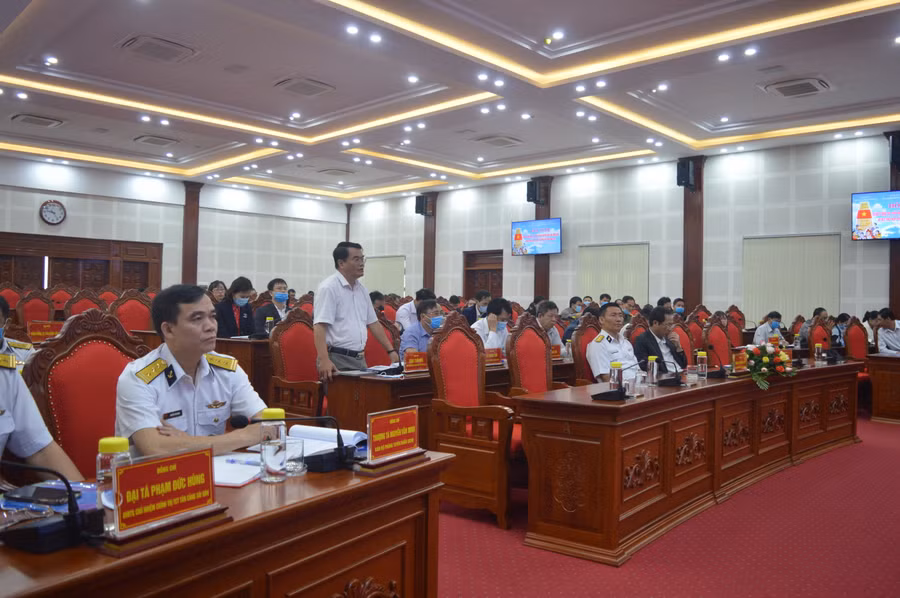 Đại biểu tham gia ý kiến tại hội nghị. Ảnh: Anh Huy