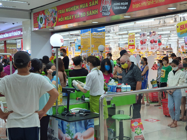 Đà Nẵng "tung" chương trình tuần lễ khuyến mại kích cầu mua sắm dịp cuối năm. Đà Nẵng