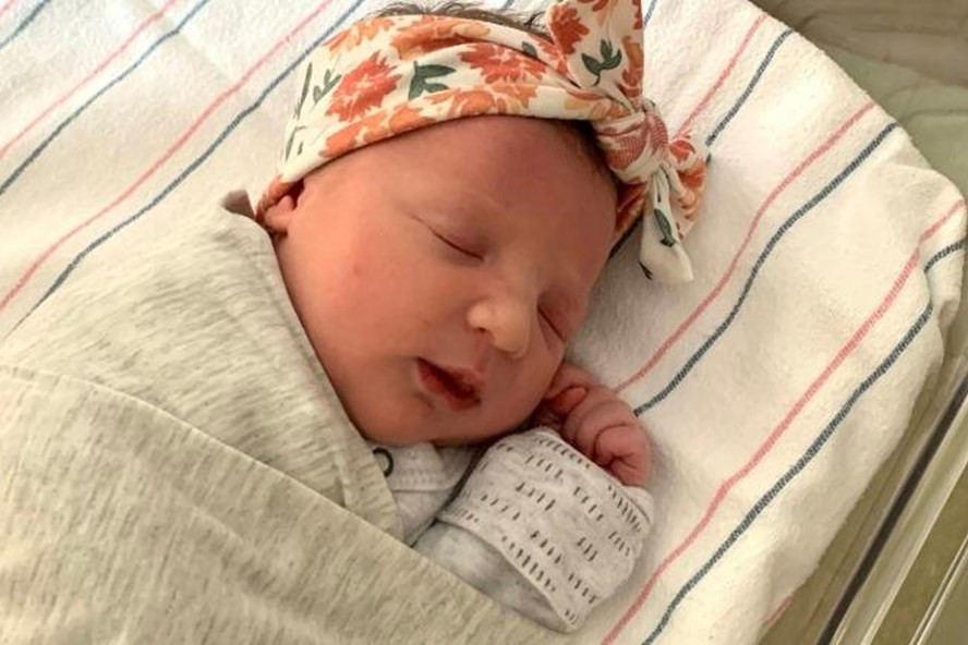 Em bé Molly Gibson ở Tennessee, Mỹ, ra đời vào tháng 10.2020 từ phôi thai đông lạnh 27 năm trước. Ảnh: Trung tâm Hiến tặng Phôi Quốc gia
