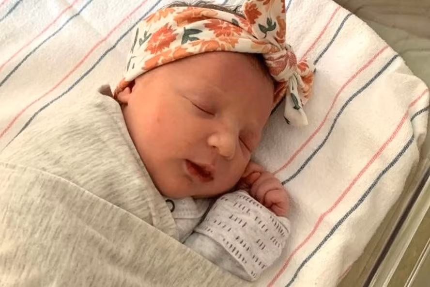 Em bé Molly Gibson ở Tennessee, Mỹ, ra đời vào tháng 10.2020 từ phôi thai đông lạnh 27 năm trước. Ảnh: Trung tâm Hiến tặng Phôi Quốc gia