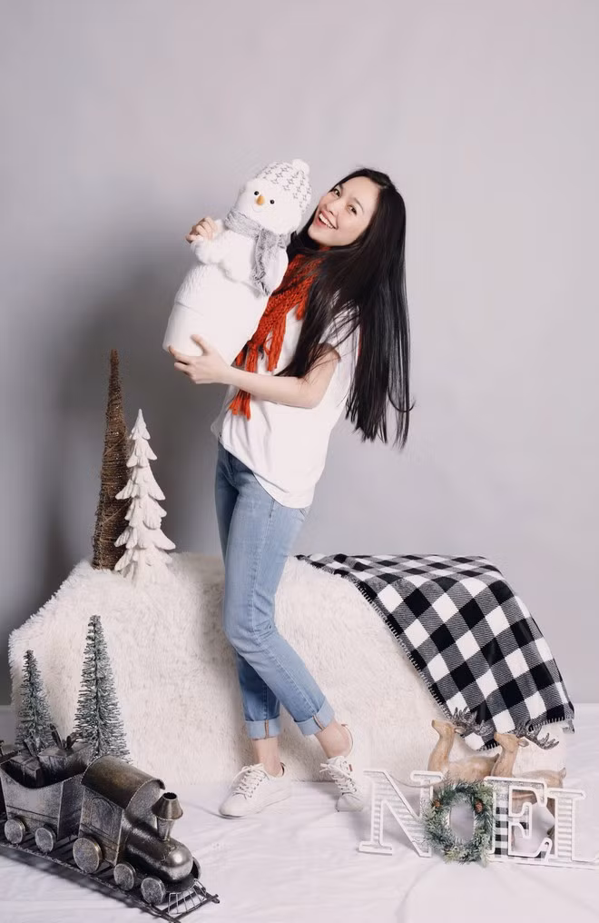 Nữ ca sĩ cũng gửi tặng đến người hâm mộ ca khúc mới sau gần 1 năm vắng bóng âm nhạc ẢNH: NVCC