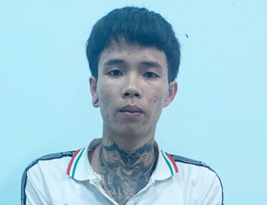 Đối tượng Pháp (trái) và Trí tại cơ quan Công an. Ảnh: Văn Ngọc