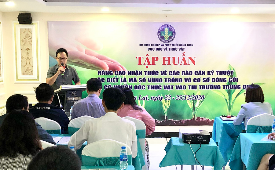  Ông Đoàn Ngọc Có-Phó Giám đốc Sở Nông nghiệp và PTNT phát biểu tại lớp tập huấn. Ảnh: Lê Nam