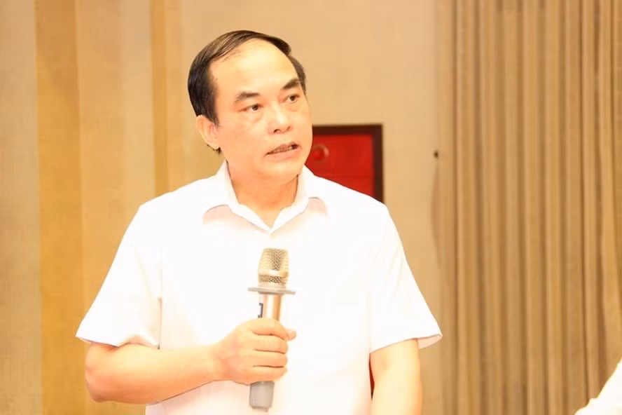 1 PGS. TS Vũ Văn Phúc, Phó Chủ tịch Hội đồng khoa học các cơ quan đảng Trung ương cho rằng, báo chí chính thống cần làm chủ trận địa thông tin, đấu tranh phản bác các quan điểm sai trái. Ảnh Nguyễn Xuân