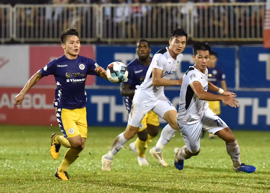 A Hoàng và Trọng Sáng (từ phải qua) đã chia tay HAGL tìm bến đỗ mới 