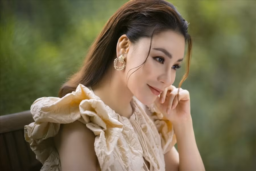 Dù ở ẩn nhưng những tin tức về Hồ Quỳnh Hương luôn được các fan hâm mộ cập nhật thường xuyên.