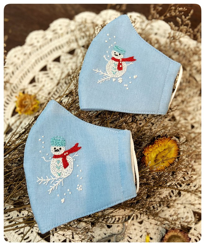 Khẩu trang với chất liệu vải Linen ẢNH: THANH HƯƠNG