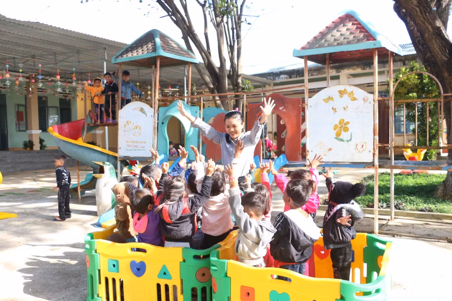 Khu vui chơi, giải trí của nhà trường được đầu khá bài bản nhờ làm tốt công tác xã hội hóa