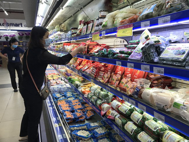 Siêu thị Co.op Mart Đà Nẵng tổ chức chương trình khuyến mãi Tết 2021 với chủ đề “Đây là Tết Việt”, với nhiều mặt hàng giảm giá, hấp dẫn. Siêu thị Co.op Mart Đà Nẵng tổ chức chương trình khuyến mãi Tết 2021 với chủ đề “Đây là Tết Việt”, với nhiều mặt hàng giảm giá, hấp dẫn.