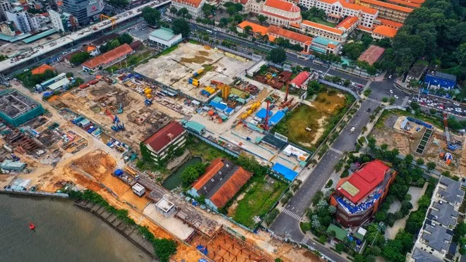 Khu đất tại khu Ba Son, Q.1, TP.HCM đang được TP.HCM đề nghị Bộ Quốc phòng bàn giao lại cho địa phương để đầu tư dự án tôn tạo, bảo tồn phát huy giá trị di tích Địa điểm lưu niệm Chủ tịch Tôn Đức Thắng -Ảnh Độc Lập