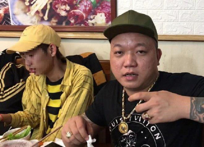 Ngọc thu hút lượng lớn người xem dù các clip anh ta đăng tải rất nhảm nhí, bạo lực.  Ngọc thu hút lượng lớn người xem dù các clip anh ta đăng tải rất nhảm nhí, bạo lực.