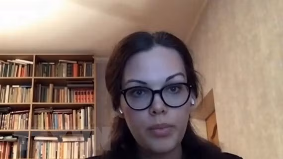 Chuyên gia Ksenia Kuzmina trong buổi trả lời phỏng vấn phóng viên TTXVN. (Ảnh: Hồng Quân/TTXVN)