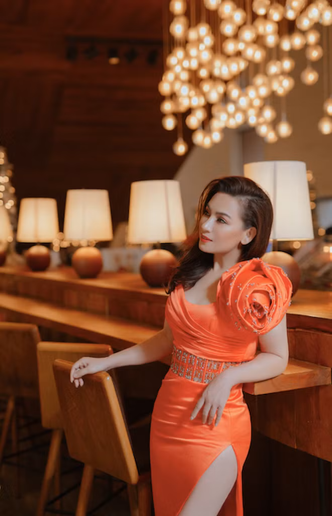 Phi Nhung rạng rỡ đón Giáng sinh khiến nhiều người trầm trồ về nhan sắc ẢNH: NVCC