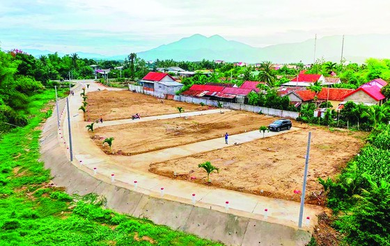 Một số nền biệt thự được phân lô trên đất nông nghiệp tại tỉnh Khánh Hòa. Ảnh: ĐOÀN KIÊN