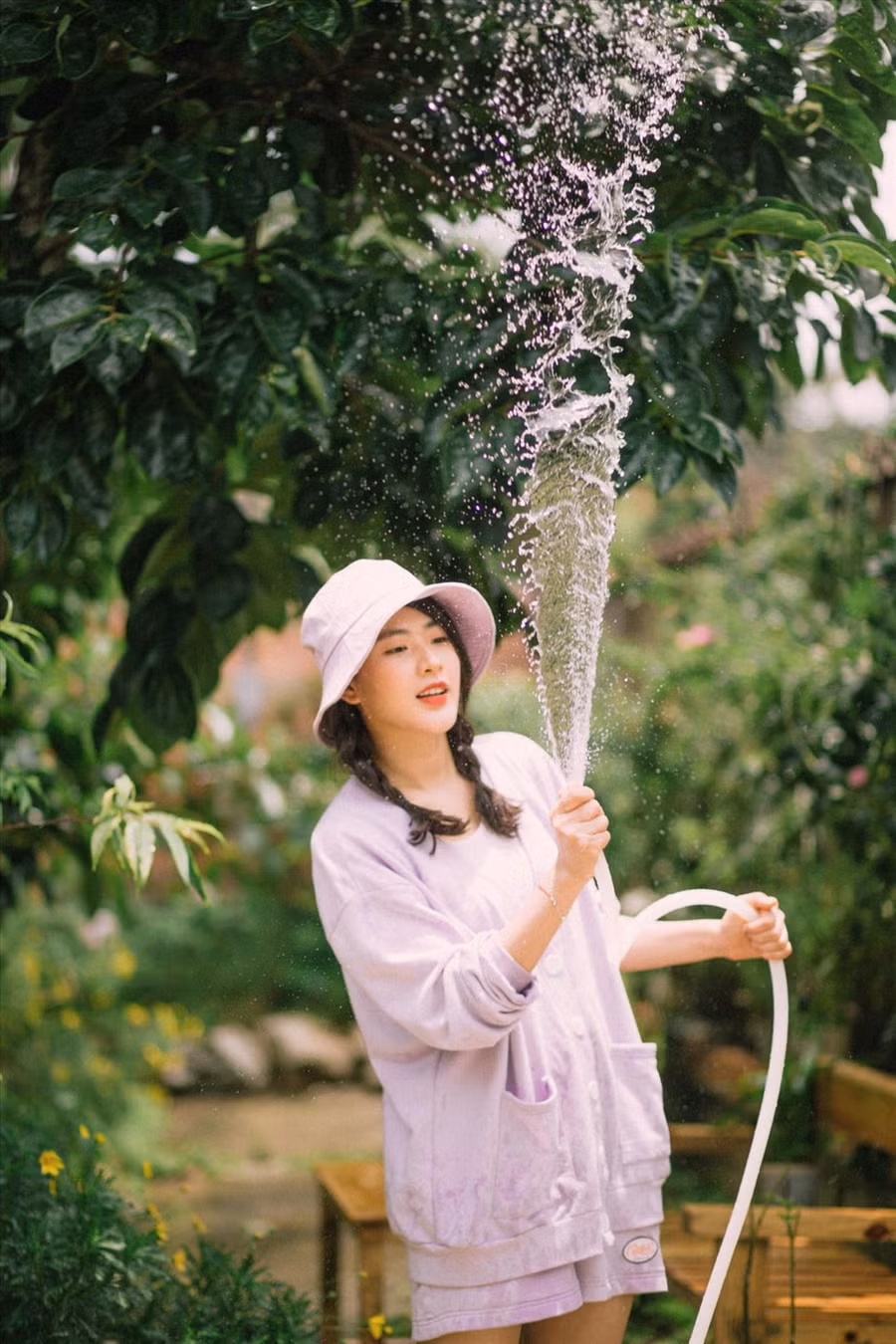 Nguyễn Minh Trang là một nữ diễn viên sinh năm 1995, cao 1m7, là cựu sinh viên trường Đại học Sân khấu Điện ảnh Hà Nội. Cô sở hữu gương mặt thanh tú, vóc dáng cao ráo. Ảnh: FBNV