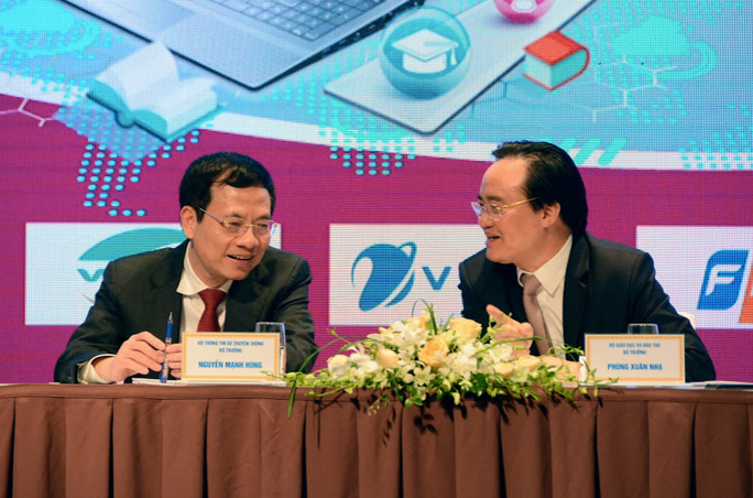 Bộ trưởng Bộ GD-ĐT Phùng Xuân Nhạ và Bộ trưởng Bộ TT-TT Nguyễn Mạnh Hùng đã ký kết hợp tác triển khai chuyển đổi số trong GD-ĐT  Bộ trưởng Bộ GD-ĐT Phùng Xuân Nhạ và Bộ trưởng Bộ TT-TT Nguyễn Mạnh Hùng đã ký kết hợp tác triển khai chuyển đổi số trong GD-ĐT