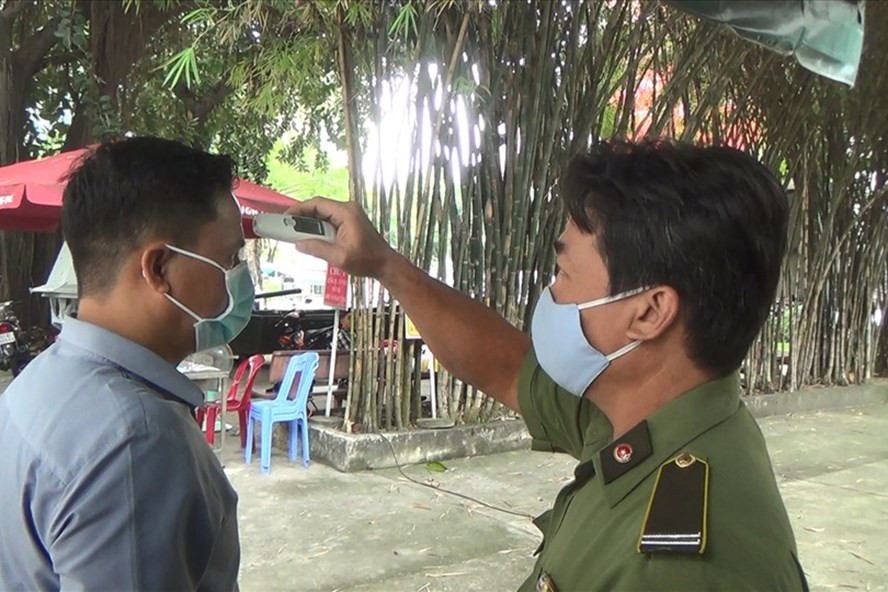 Các điểm du lịch ở TPHCM tăng cường công tác phòng chống dịch. Ảnh: Anh Tú