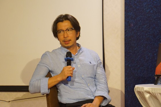  Giảng viên âm nhạc Nguyễn Hồng Minh chia sẻ tại chương trình ra mắt sách Mozart mới đây