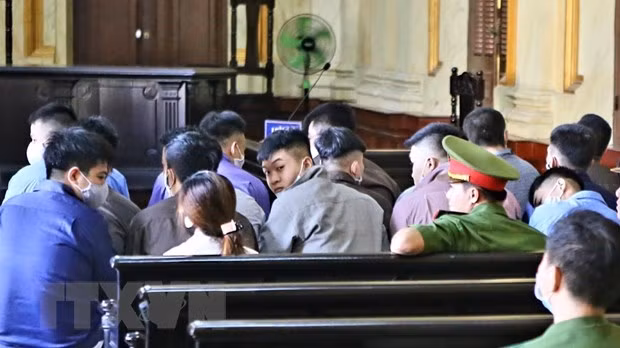  Các bị cáo tại phiên tòa ngày 15/12. (Ảnh: Thành Chung/TTXVN)