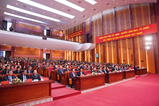 Hội nghị với khoảng 800 đại biểu. Ảnh: ĐỖ TRUNG Hội nghị với khoảng 800 đại biểu. Ảnh: ĐỖ TRUNG