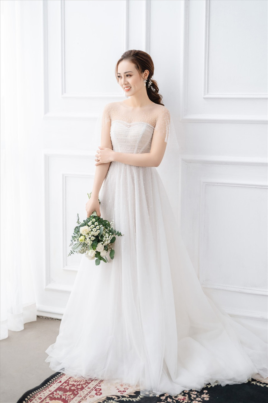 Trong mắt NSND Công Lý, Ngọc Hà là một cô gái có trái tim ấm áp. Cô sống tình cảm, nghĩa tình và là người luôn đặt chuyện tình cảm lên hàng đầu để giữ các mối quan hệ. Ảnh: Mạnh Bi.