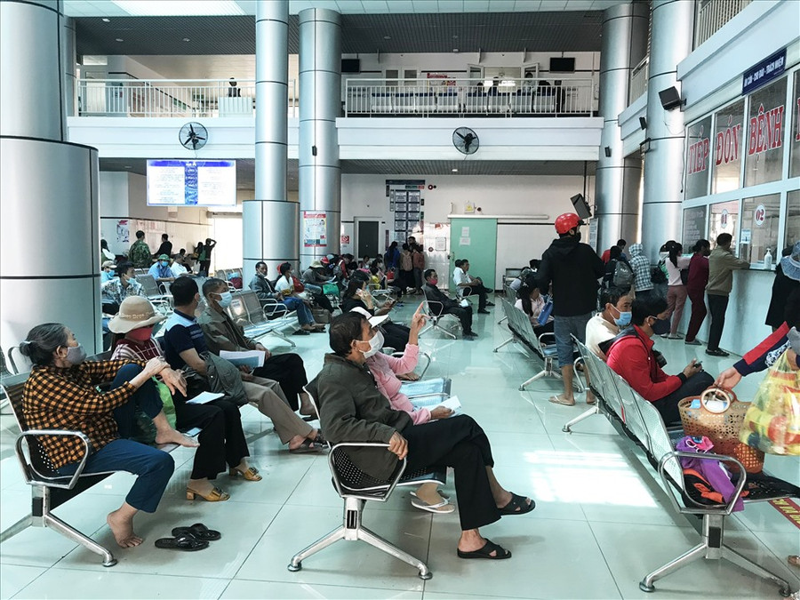 Hiện, Bệnh viện Đa khoa Vùng Tây Nguyên ngoài việc thiếu thuốc, vật tư y tế còn đối mặt với một số khó khăn khác như cơ sở hạ tầng, thiếu hụt nhân sự chất lượng cao ngành y. Ảnh: Bảo Trung Hiện, Bệnh viện Đa khoa Vùng Tây Nguyên ngoài việc thiếu thuốc, vật tư y tế còn đối mặt với một số khó khăn khác như cơ sở hạ tầng, thiếu hụt nhân sự chất lượng cao ngành y. Ảnh: Bảo Trung