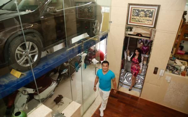 Đặc biệt trong biệt thự còn có tầng hầm để xe ô tô. Ảnh: NSCC. Đặc biệt trong biệt thự còn có tầng hầm để xe ô tô. Ảnh: NSCC.