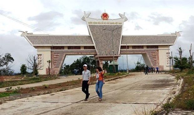  Cửa khẩu Nam Giang thông thương với nước bạn Lào. (Ảnh: Trịnh Bang Nhiệm/TTXVN)