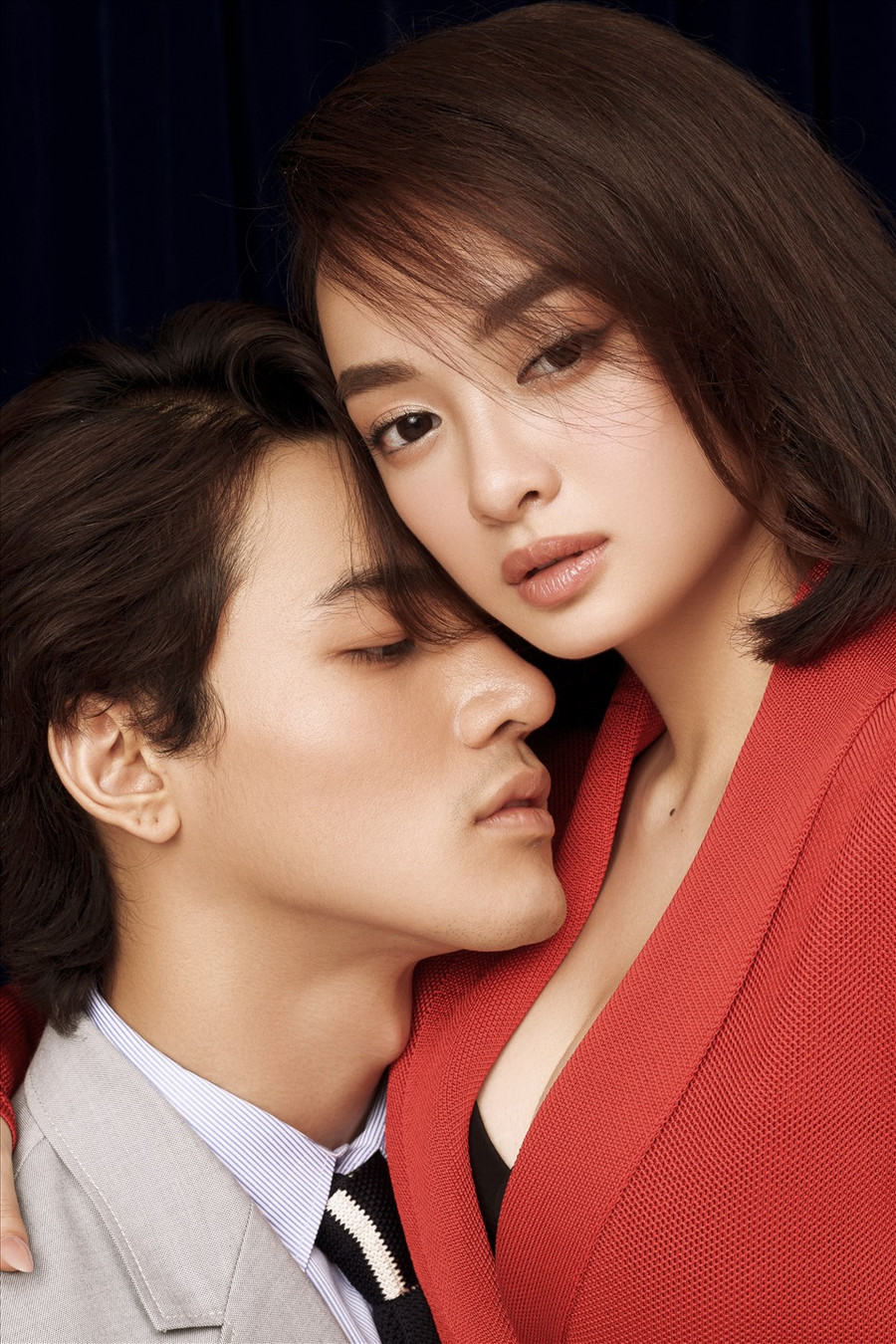 Còn riêng Khương Lê, lần đầu tiên tham gia điện ảnh và đóng chung với thần tượng của mình là Kaity Nguyễn, anh cho biết: “Tôi thần tượng Kaity từ sau khi xem phim Em chưa 18, không thể ngờ được rằng có ngày mình được đóng vai “phi công trẻ” của Kaity trên phim