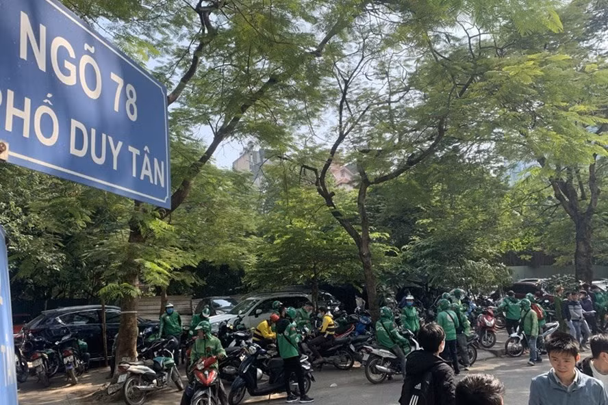 Tài xế cần hiểu rõ hơn về luật Thuế để tránh những bức xúc không cần thiết. Ảnh CN