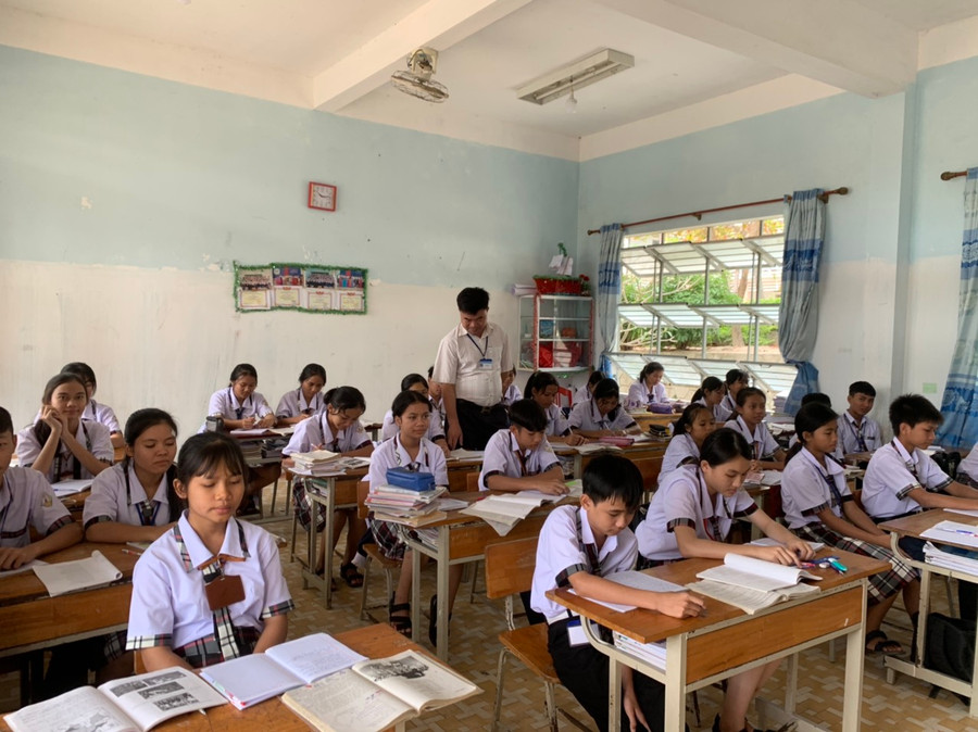 Một tiết học của học sinh Trường THCS Dân tộc Nội trú huyện Ia Pa. Ảnh: Vũ Chi