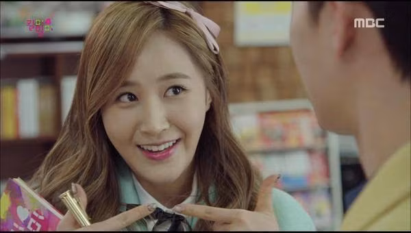 Ngoài các hoạt động âm nhạc, đóng quảng cáo và tham dự sự kiện, thành viên SNSD còn dần được khán giả công nhận tài năng trong lĩnh vực điện ảnh. Ảnh cắt phim.