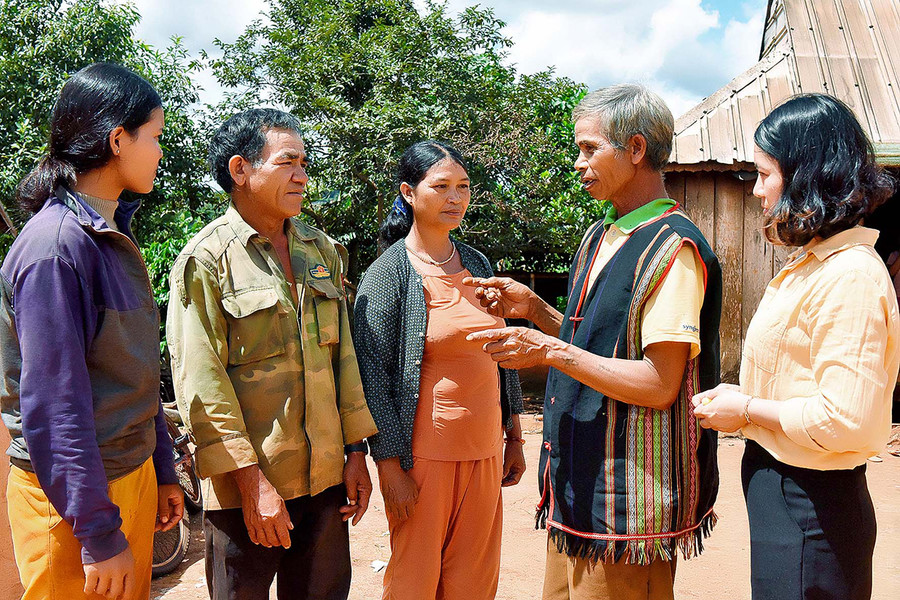 Đội ngũ già làng uy tín đã phát huy tốt vai trò trong công tác tuyên truyền, vận động quần chúng ở cơ sở. Ảnh: Đức Thụy Ảnh: Đức Thụy