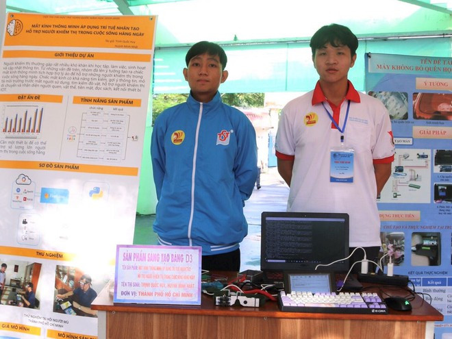 Trịnh Quốc Huy (phải) và Huỳnh Minh Nhật LÊ THANH