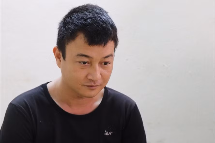 Trịnh Thanh Ba tại cơ quan điều tra. Ảnh: Công an Trịnh Thanh Ba tại cơ quan điều tra. Ảnh: Công an