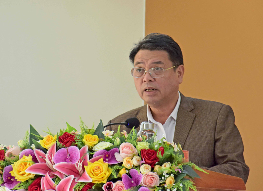 Phó Chủ tịch UBND tỉnh Kpă Thuyên phát biểu tại hội nghị. Ảnh Trần Dung