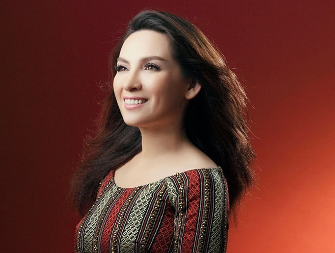 Sau cuộc gặp gỡ với Trizzie Phương Trinh - vợ cũ ca sĩ Bằng Kiều, nữ ca sĩ được đàn chị dẫn dắt và bắt đầu hoạt động nghệ thuật từ đây. Ảnh: NSCC.