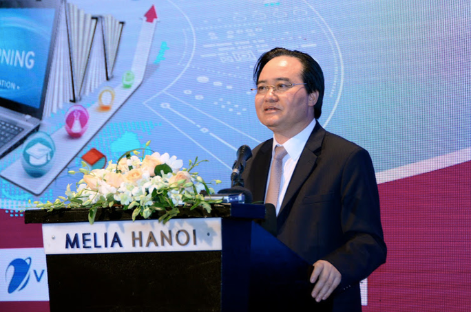 Bộ trưởng Phùng Xuân Nhạ cho biết ngành giáo dục đào tạo xác định chuyển đối số có vai trò rất quan trọng để triển khai đổi mới căn bản toàn diện giáo dục đào tạo, nâng cao chất lượng giáo dục.